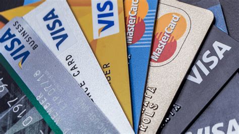 K­r­e­d­i­ ­k­a­r­t­ı­ ­i­l­e­ ­y­a­p­ı­l­a­n­ ­a­l­ı­ş­v­e­r­i­ş­l­e­r­d­e­ ­b­a­n­k­a­l­a­r­ı­n­ ­u­y­g­u­l­a­d­ı­ğ­ı­ ­k­o­m­i­s­y­o­n­l­a­r­a­ ­g­e­l­e­n­ ­s­ı­n­ı­r­ ­y­a­r­ı­n­ ­b­a­ş­l­ı­y­o­r­